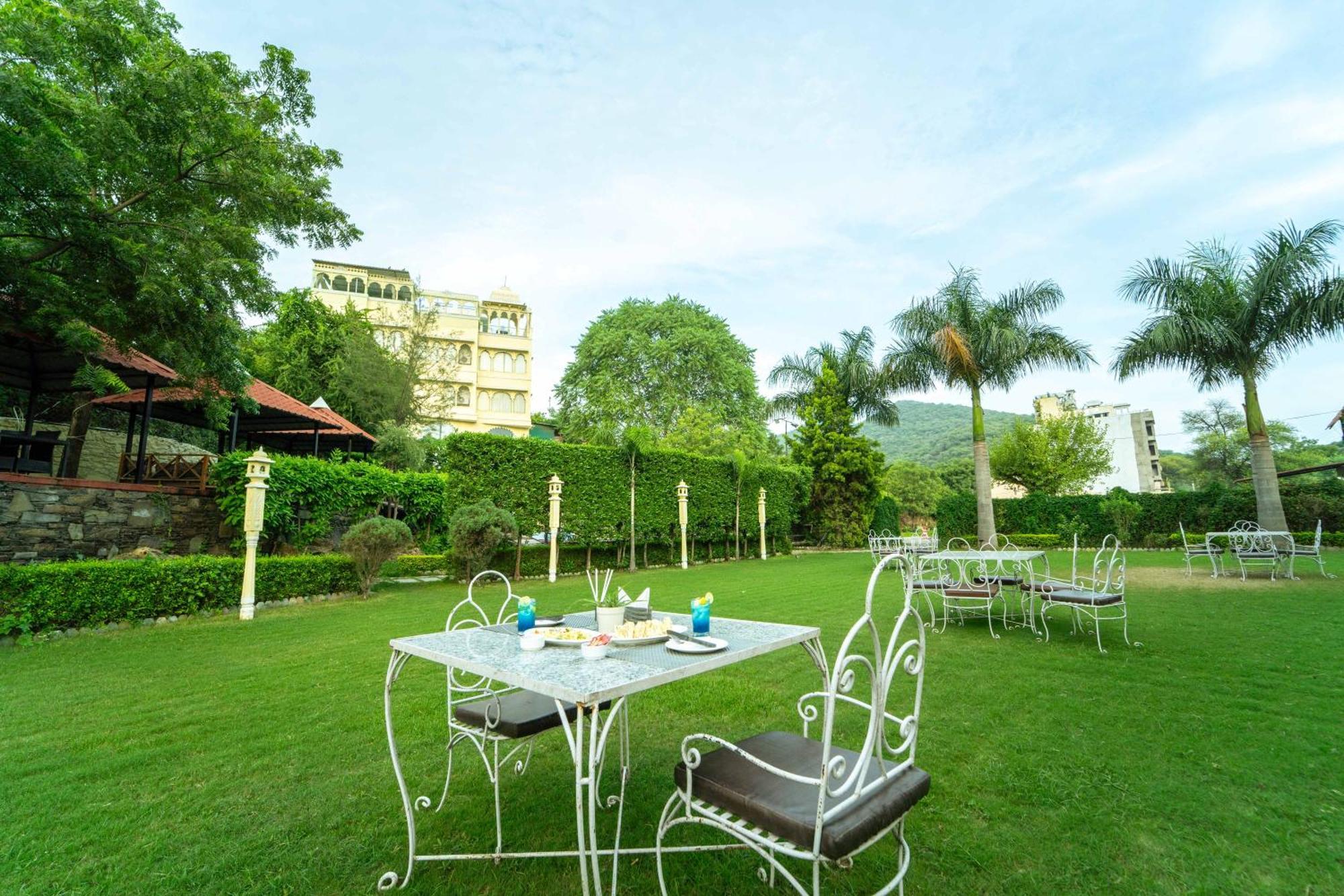 Treebo The Aravali Getaway Hotel Udaipur Eksteriør billede